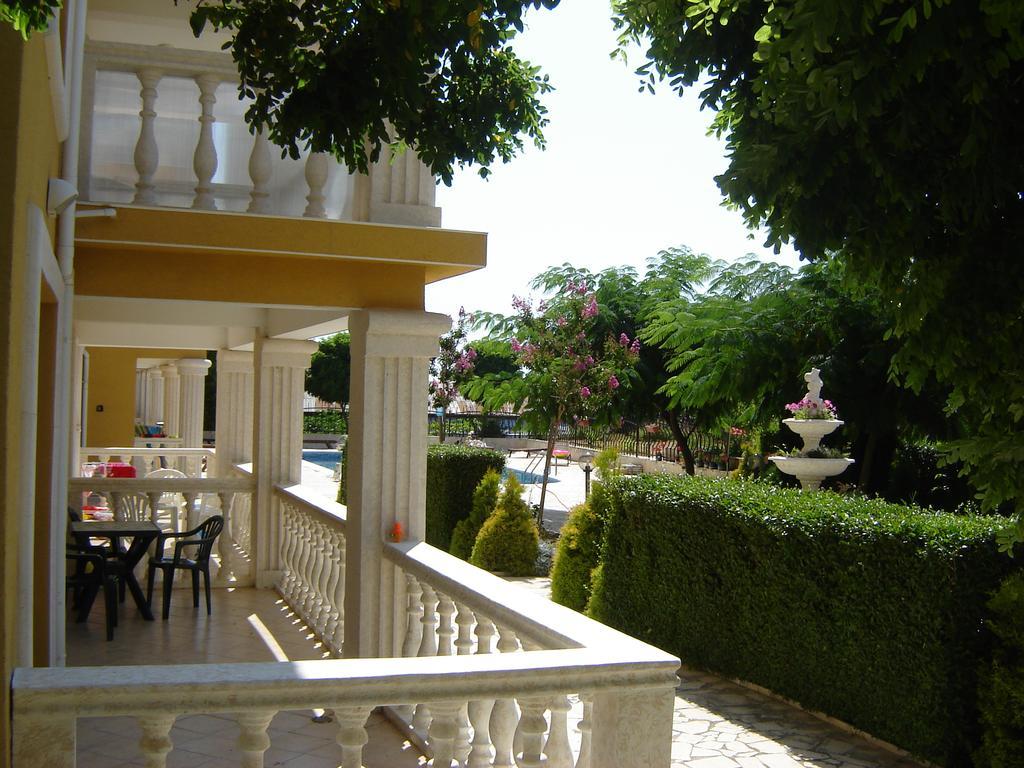 Byala Palace Apartments Dış mekan fotoğraf